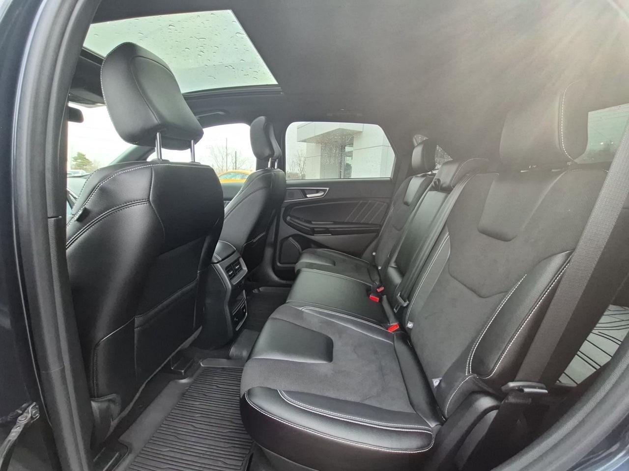 2023 Ford Edge ST! AWD! 335-HP! LEATHER, SUNROOF! 21" RIMS! Photo