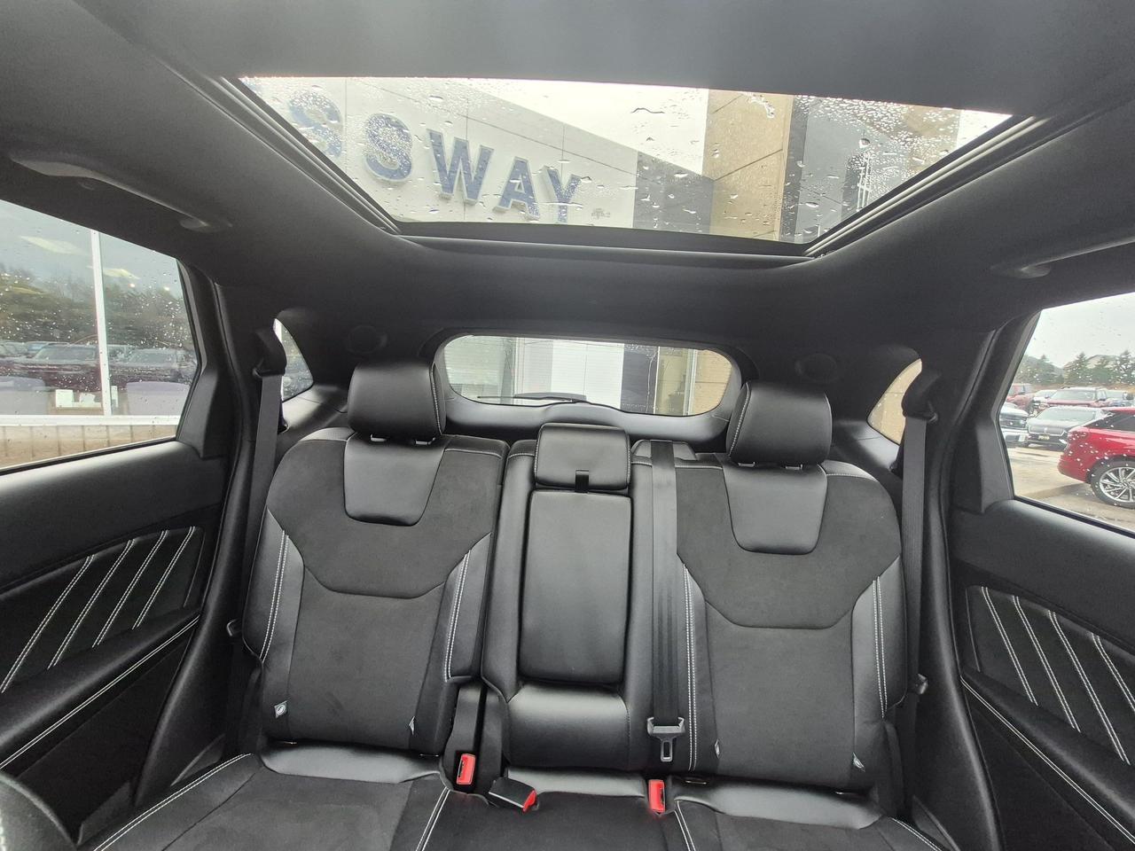 2023 Ford Edge ST! AWD! 335-HP! LEATHER, SUNROOF! 21" RIMS! Photo