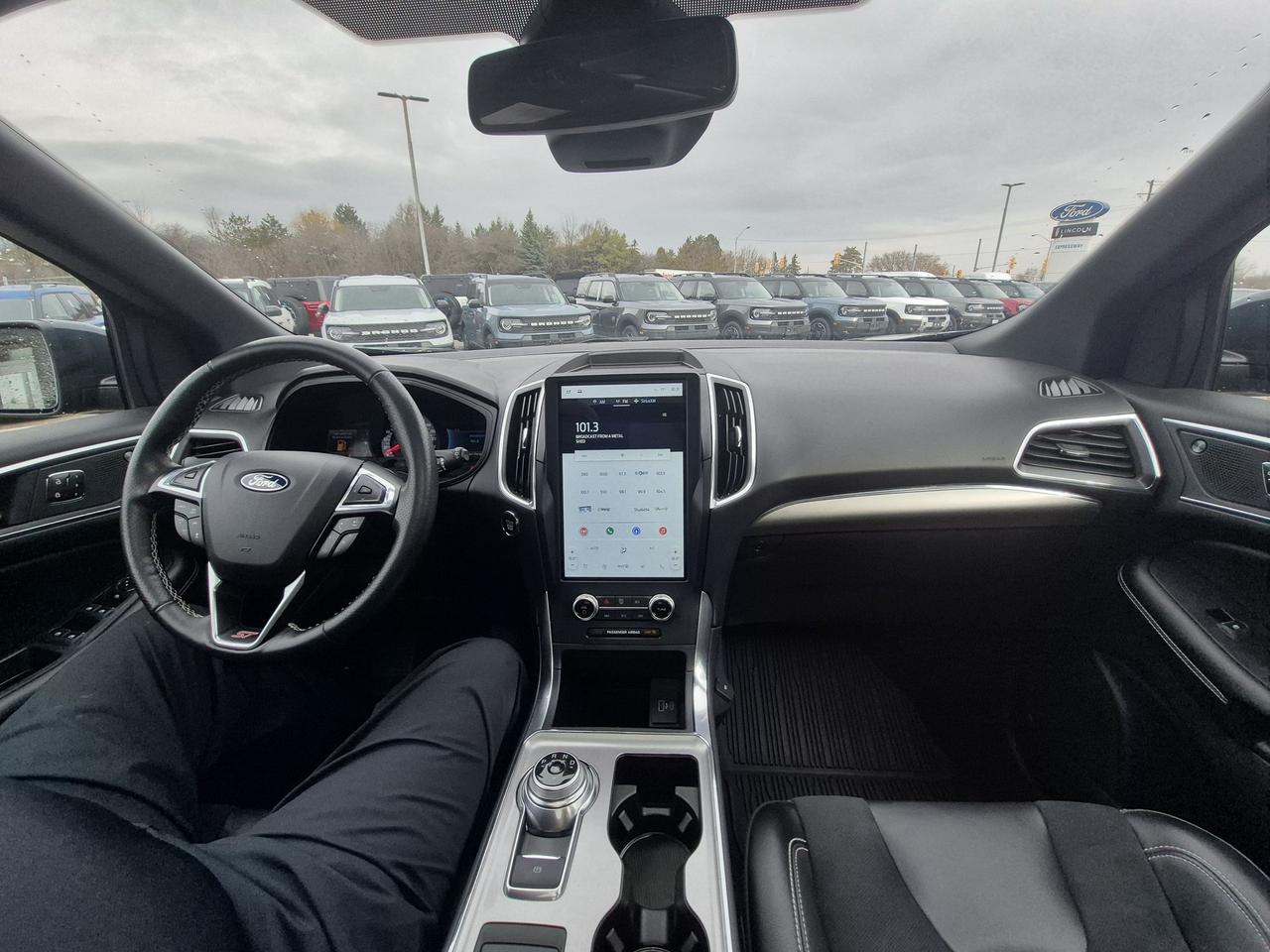 2023 Ford Edge ST! AWD! 335-HP! LEATHER, SUNROOF! 21" RIMS! Photo