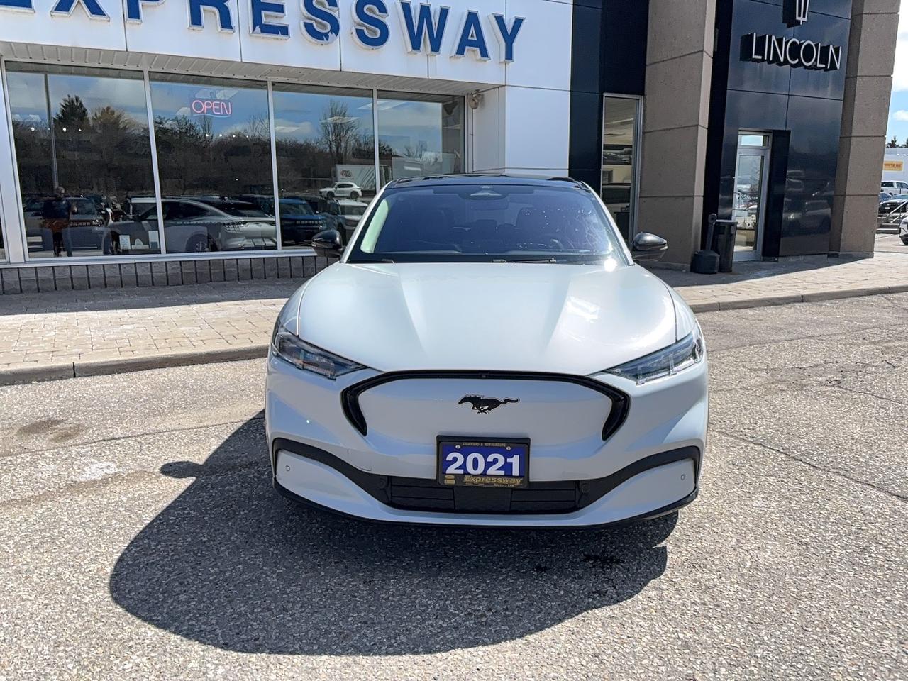 2021 Ford Mustang Mach-E EXTENDED RANGE BATTERY! 19" RIMS, AWD! Photo