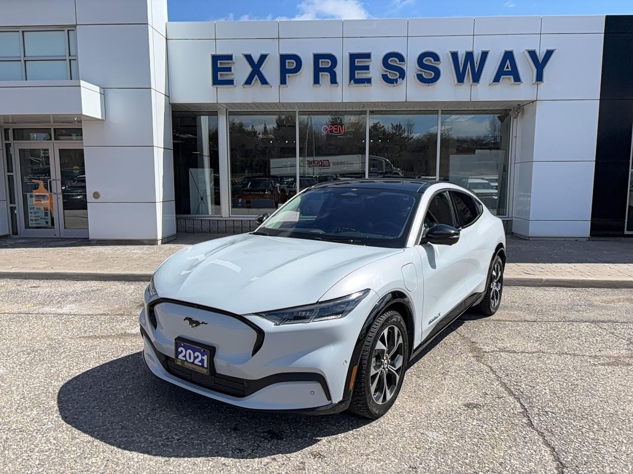 2021 Ford Mustang Mach-E EXTENDED RANGE BATTERY! 19" RIMS, AWD! Photo0