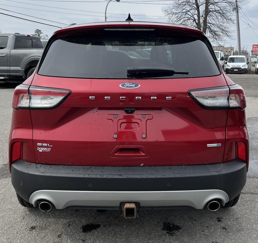 2020 Ford Escape SEL Photo3