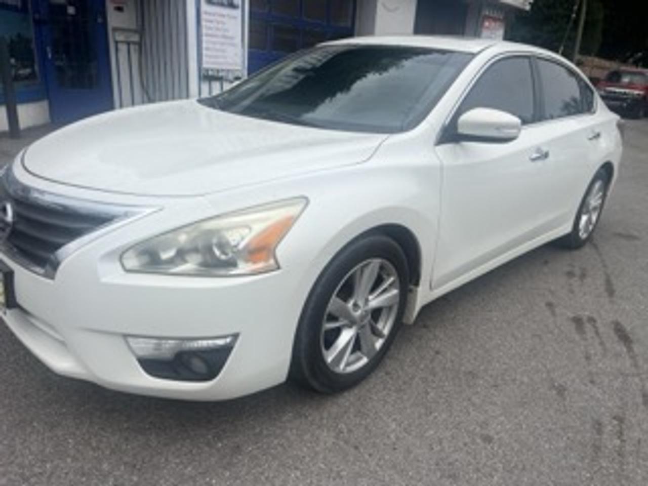2013 Nissan Altima 2.5 Photo