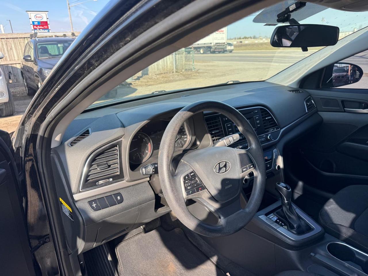 2017 Hyundai Elantra LE, WELL MAINTAINED, CERTIFIED, WARRANTY Photo