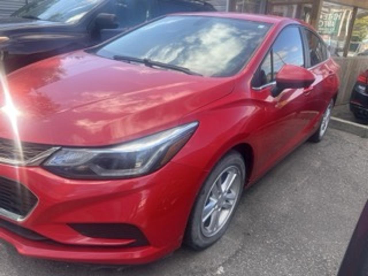 2017 Chevrolet Cruze LT Photo