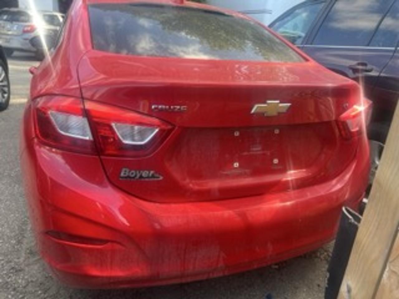 2017 Chevrolet Cruze LT Photo