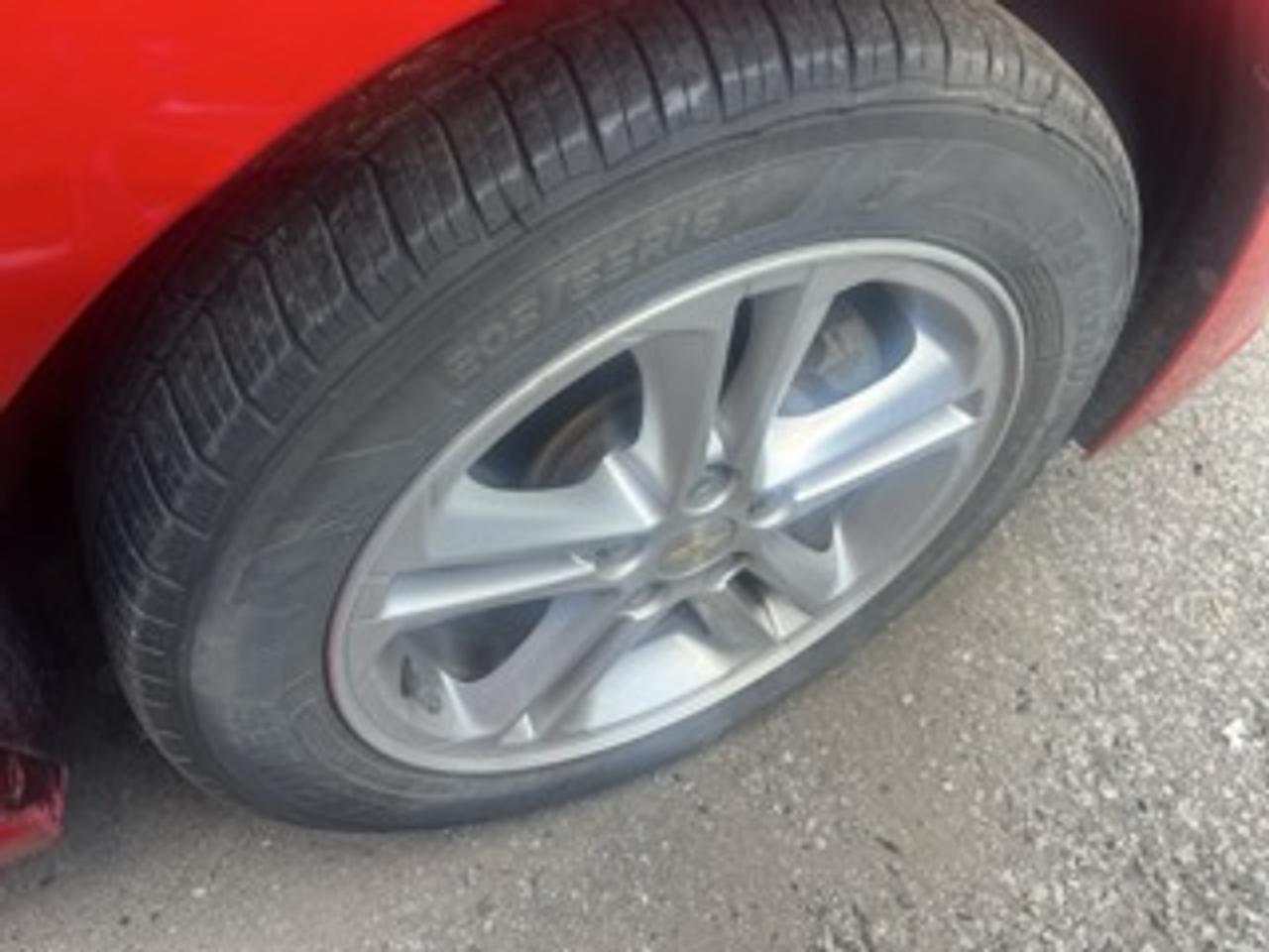 2017 Chevrolet Cruze LT Photo