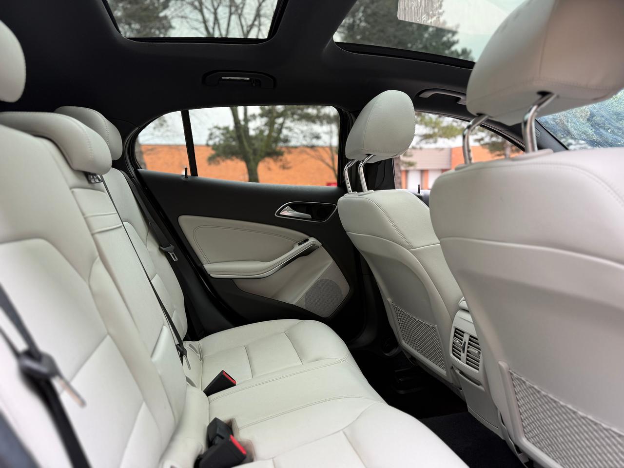 2015 Mercedes-Benz GLA GLA 250 4MATIC Photo