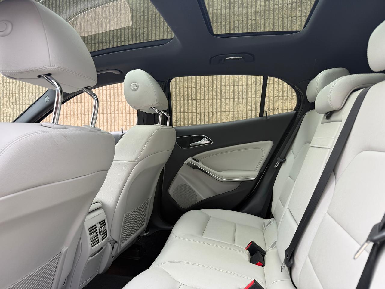 2015 Mercedes-Benz GLA GLA 250 4MATIC Photo