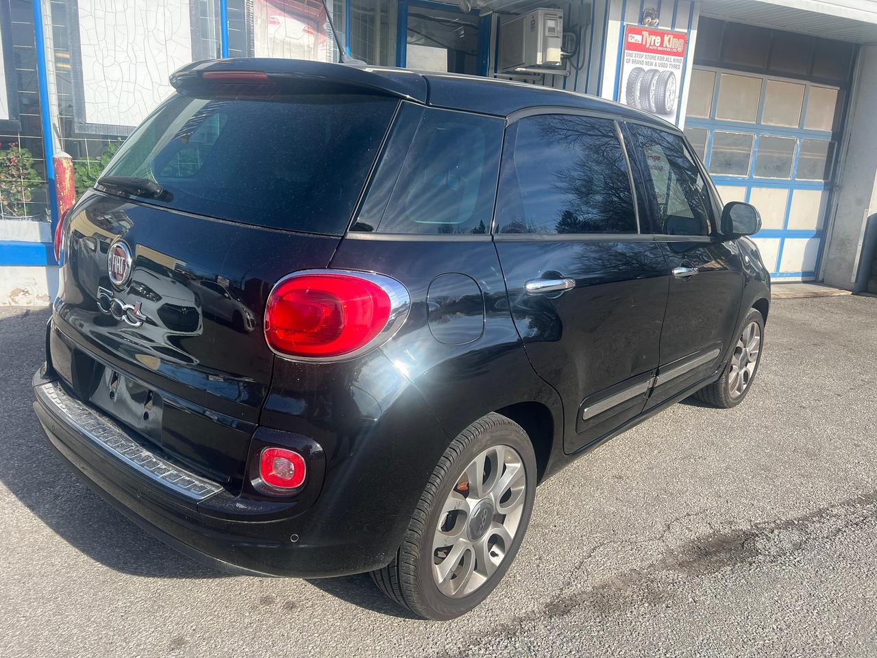 2015 Fiat 500L Lounge Photo