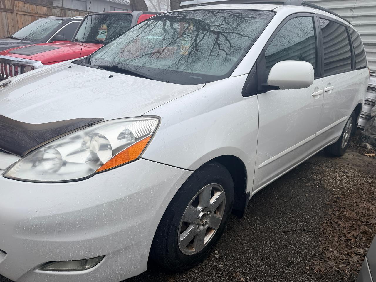 2008 Toyota Sienna LE Photo