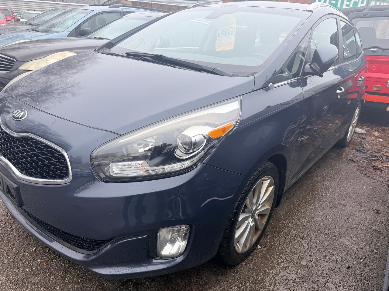 2014 Kia Rondo EX Photo2