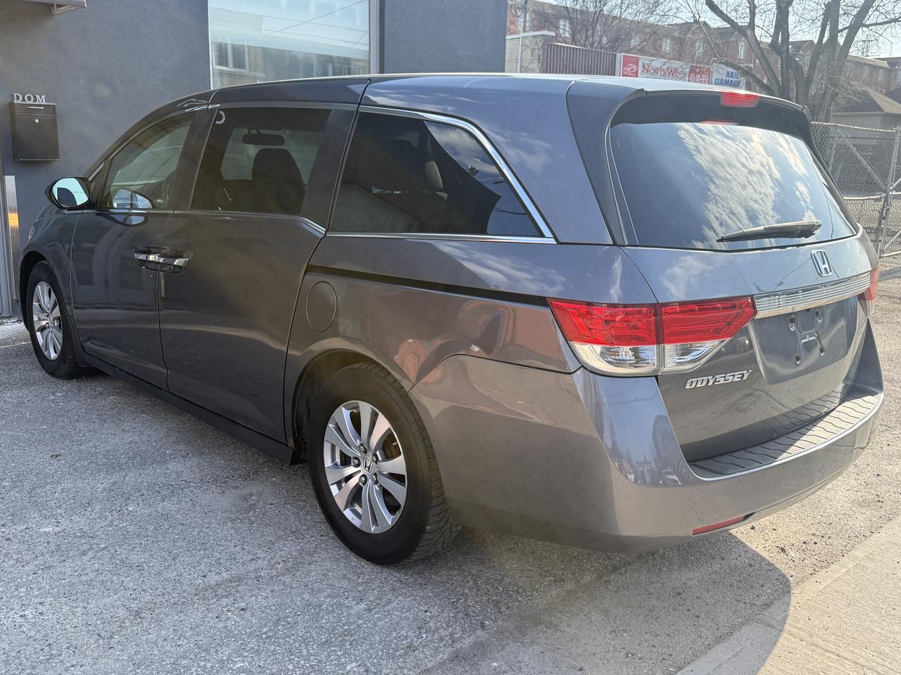 2015 Honda Odyssey EX Photo
