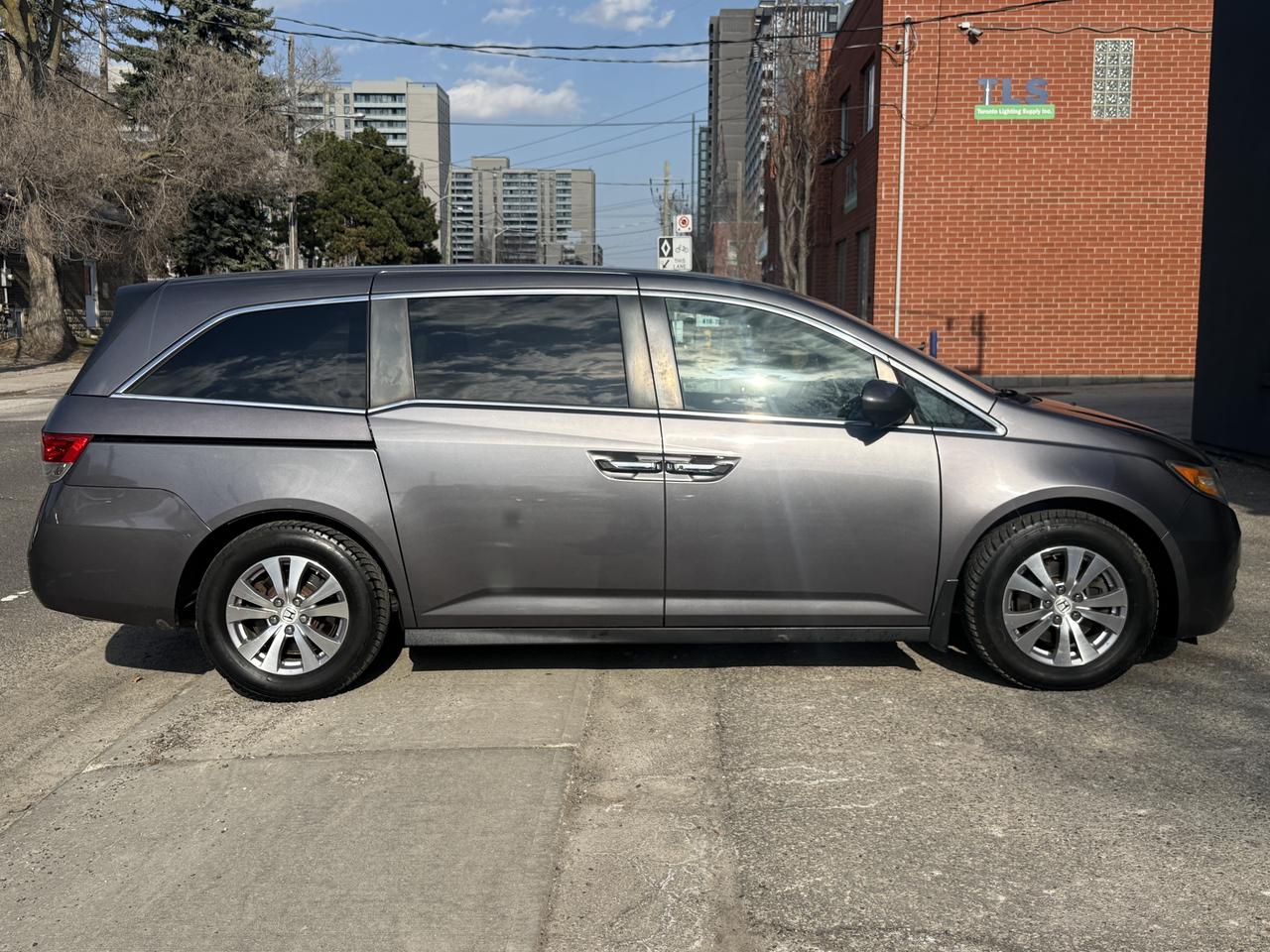 2015 Honda Odyssey EX Photo