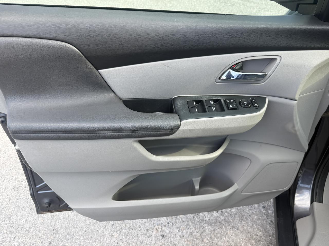 2015 Honda Odyssey EX Photo