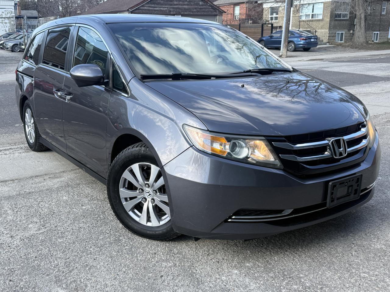 2015 Honda Odyssey EX Photo2