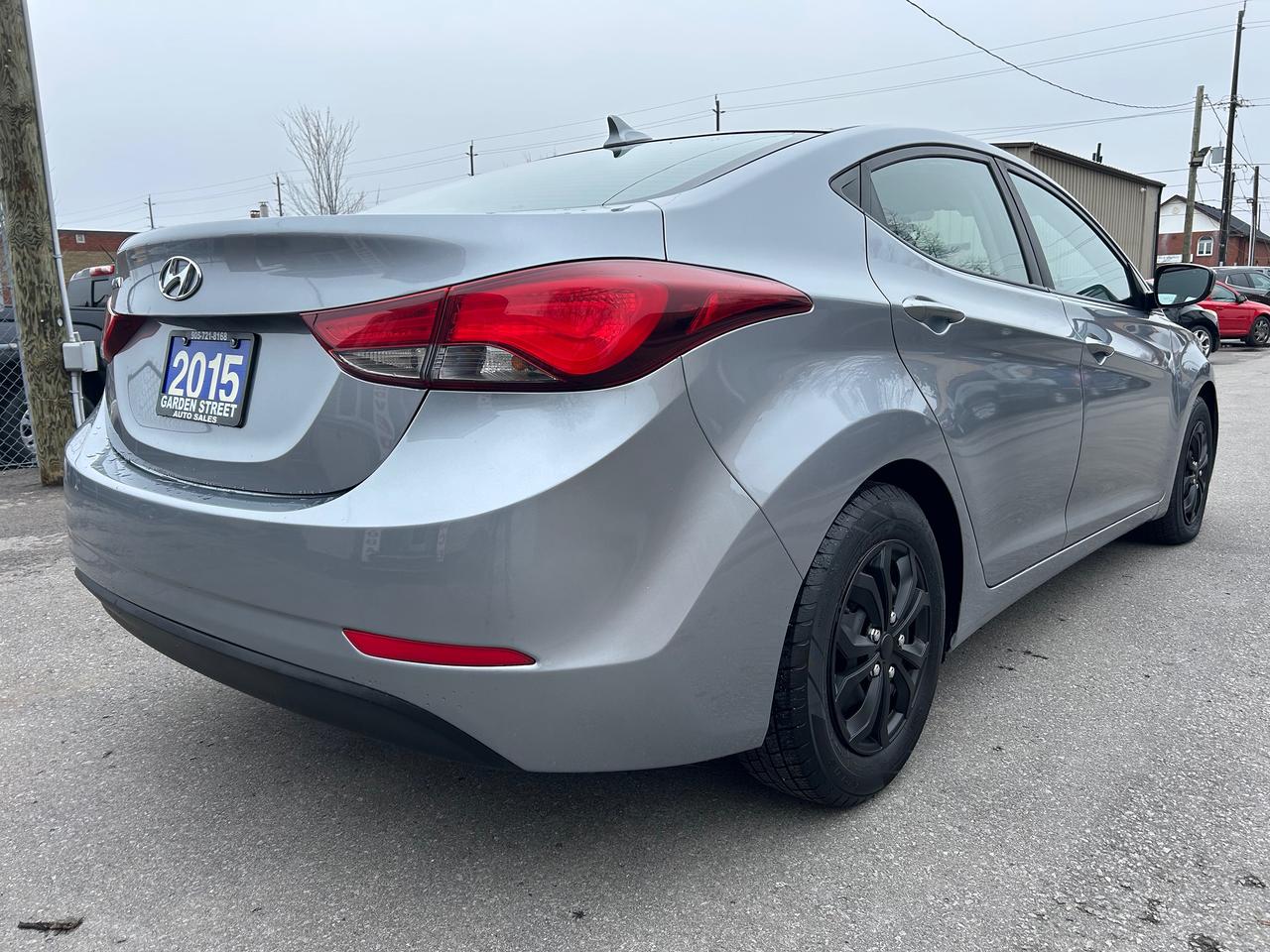 2015 Hyundai Elantra GL Photo4