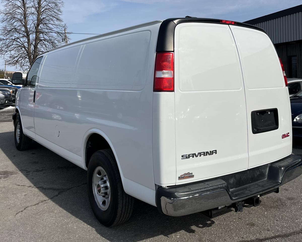 2019 GMC Savana Cargo Van RWD 2500 155" Photo2