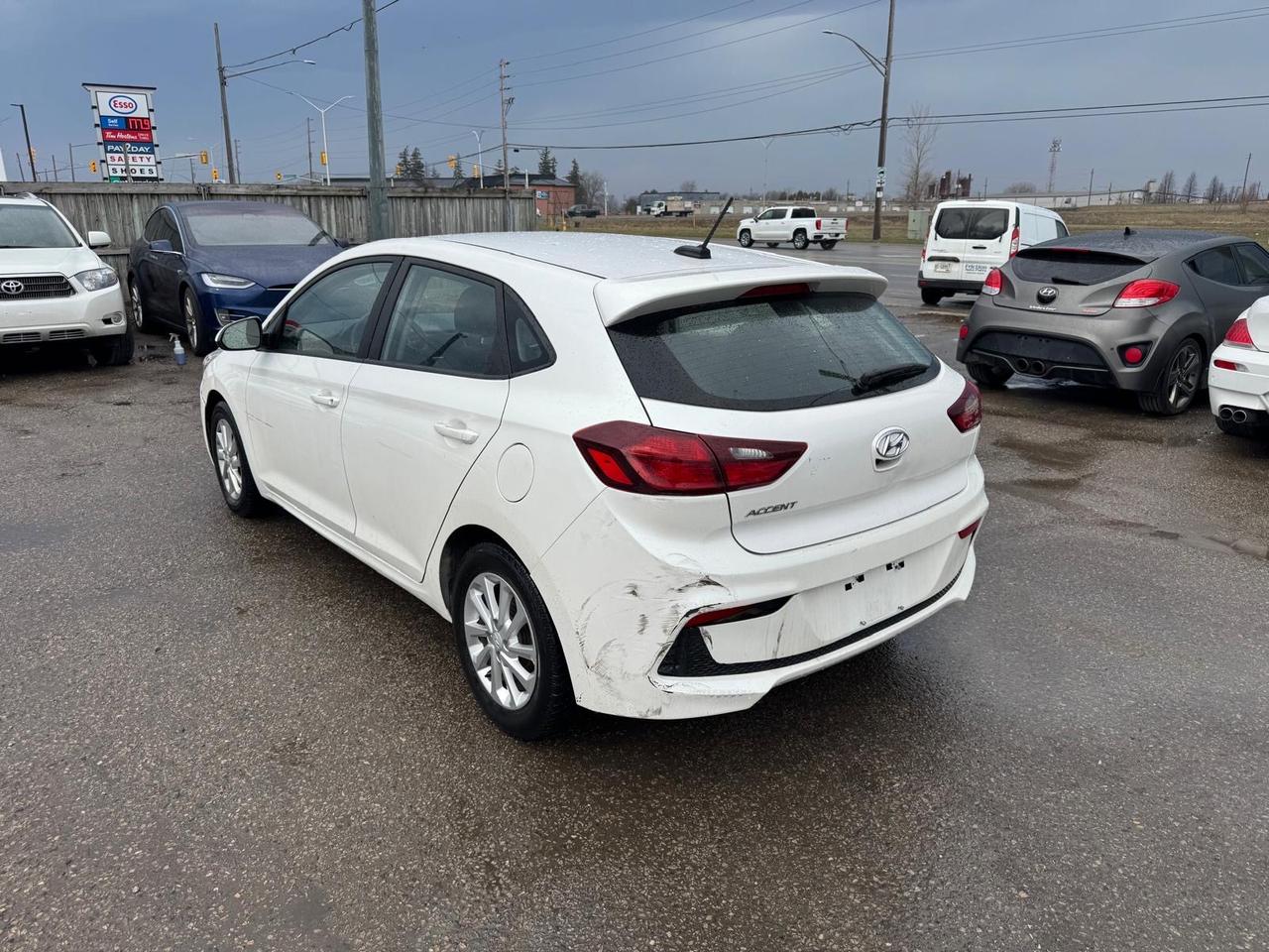 2019 Hyundai Elantra PREFERRED, HATCHBACK, ONLY 159KMS, AUTO, CERT Photo2