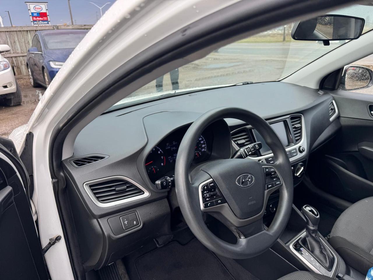 2019 Hyundai Elantra PREFERRED, HATCHBACK, ONLY 159KMS, AUTO, CERT Photo