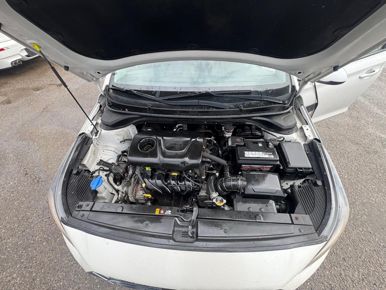 2019 Hyundai Elantra PREFERRED, HATCHBACK, ONLY 159KMS, AUTO, CERT Photo