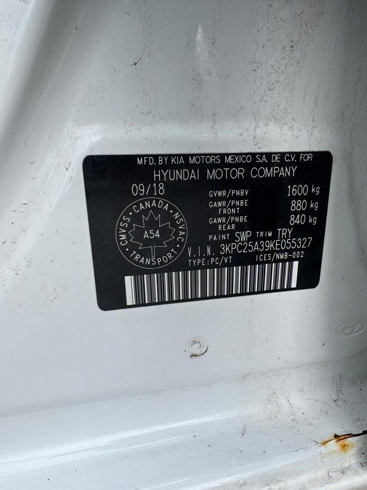 2019 Hyundai Elantra PREFERRED, HATCHBACK, ONLY 159KMS, AUTO, CERT Photo