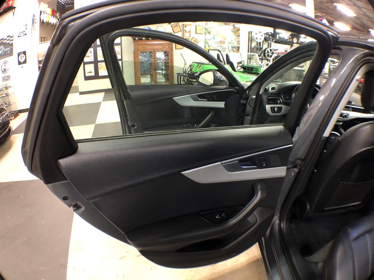 2017 Audi A4 KOMFORT AWD LEATHER P/SUNROOF P/START Photo