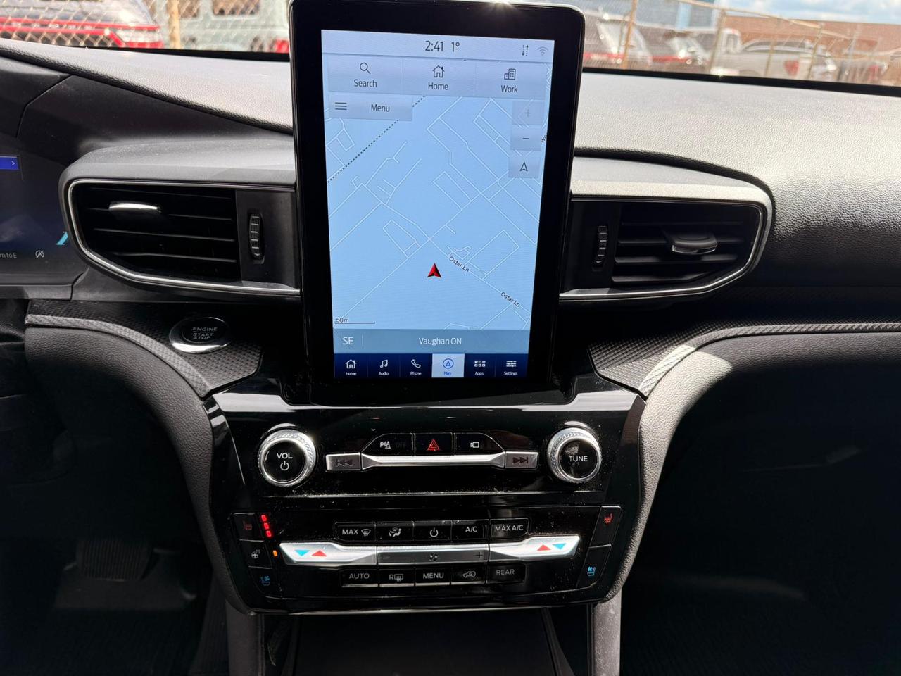 2023 Ford Explorer ST Photo