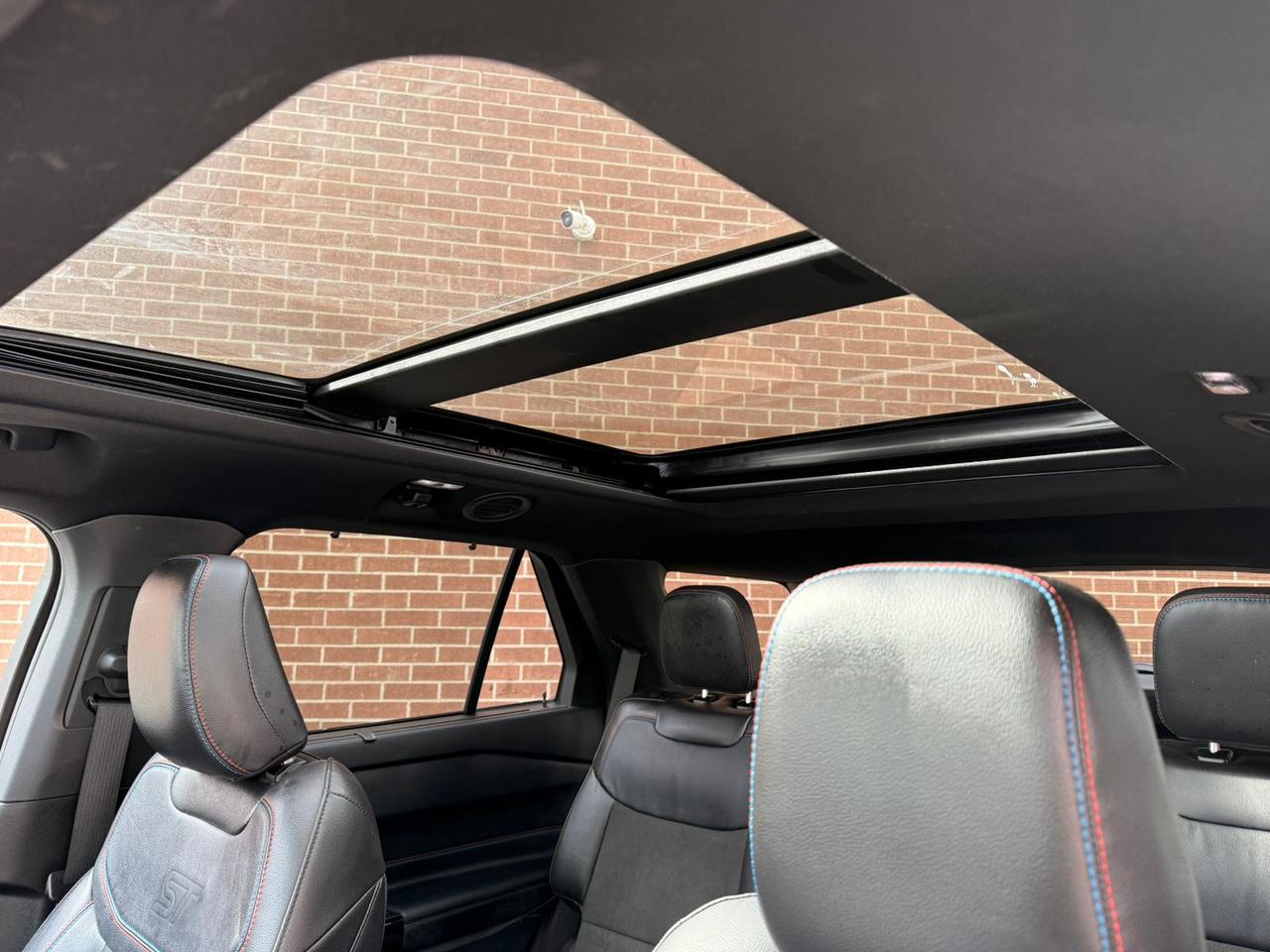 2023 Ford Explorer ST Photo