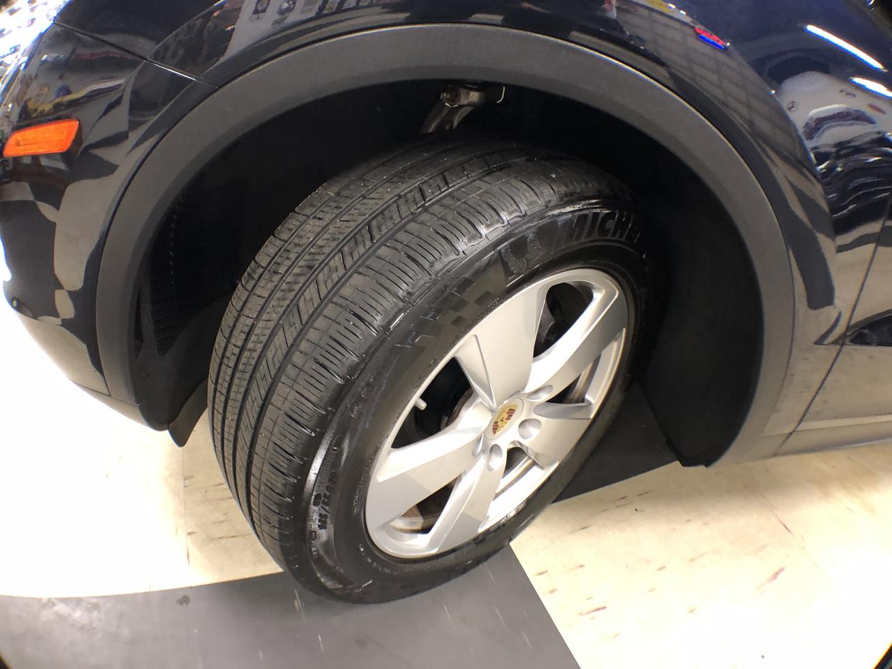2019 Porsche Cayenne AWD LEATHER PAN/ROOF NAVI B/SPOT L/ASSIST CAMERA Photo