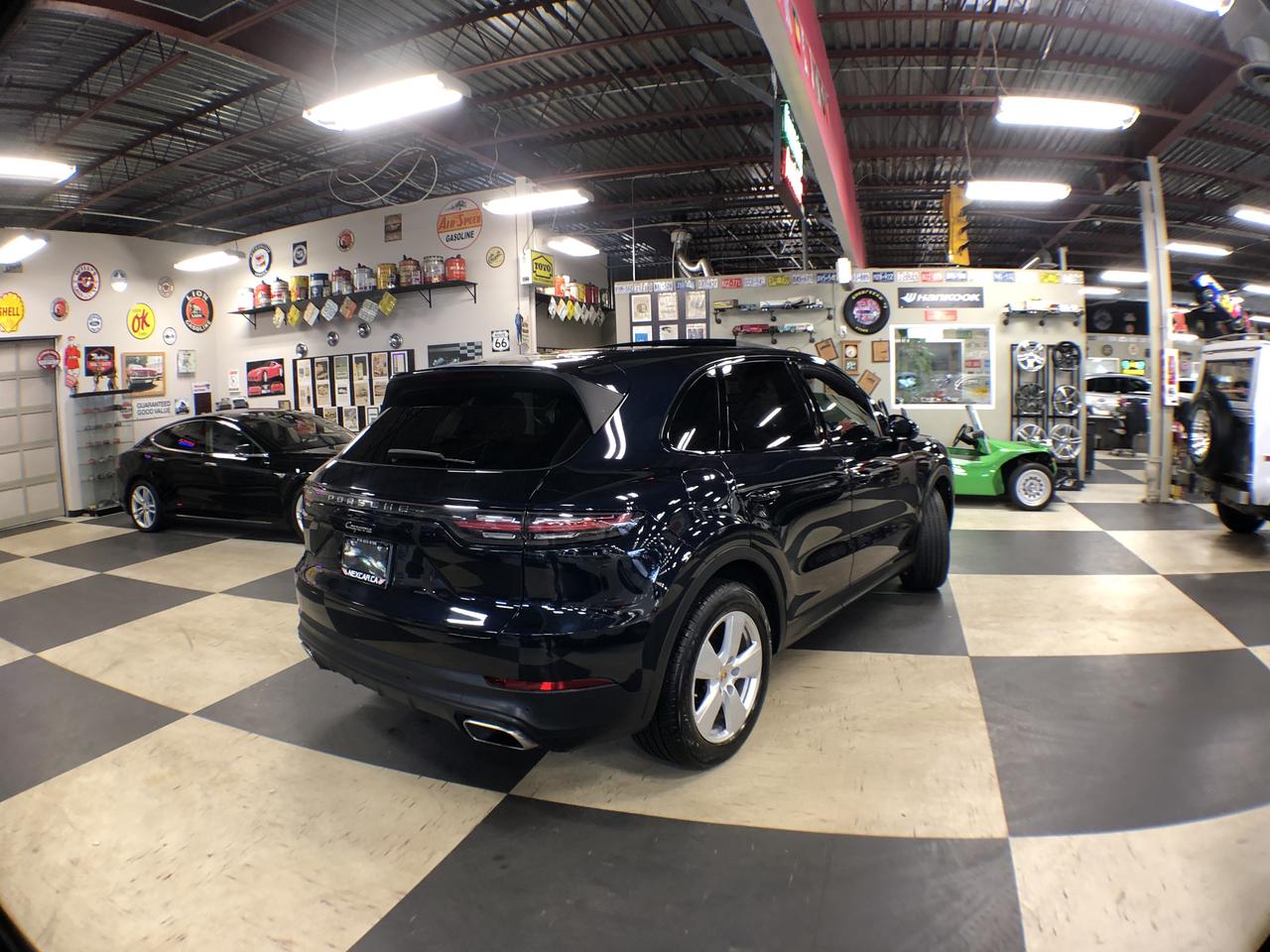 2019 Porsche Cayenne AWD LEATHER PAN/ROOF NAVI B/SPOT L/ASSIST CAMERA Photo
