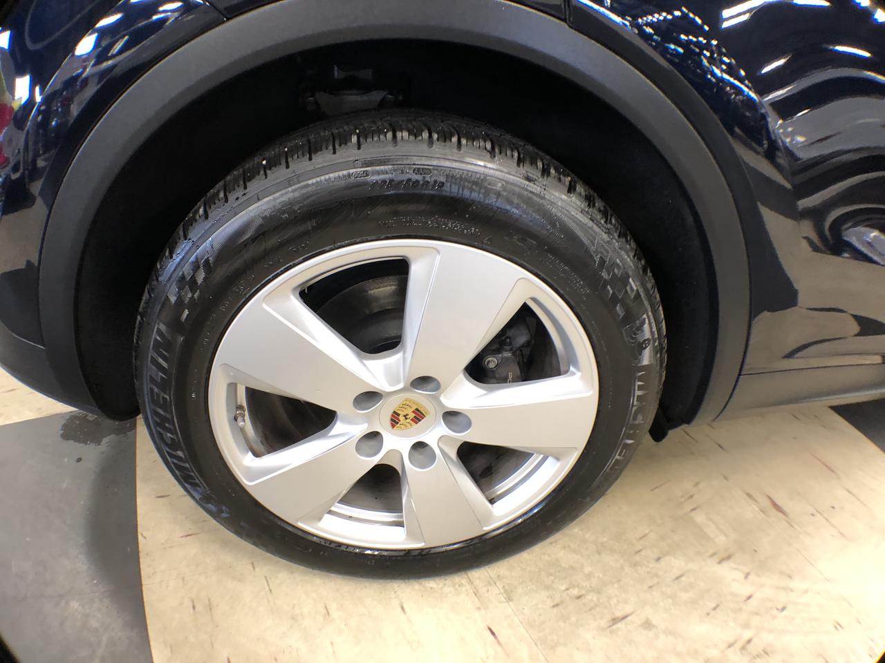 2019 Porsche Cayenne AWD LEATHER PAN/ROOF NAVI B/SPOT L/ASSIST CAMERA Photo