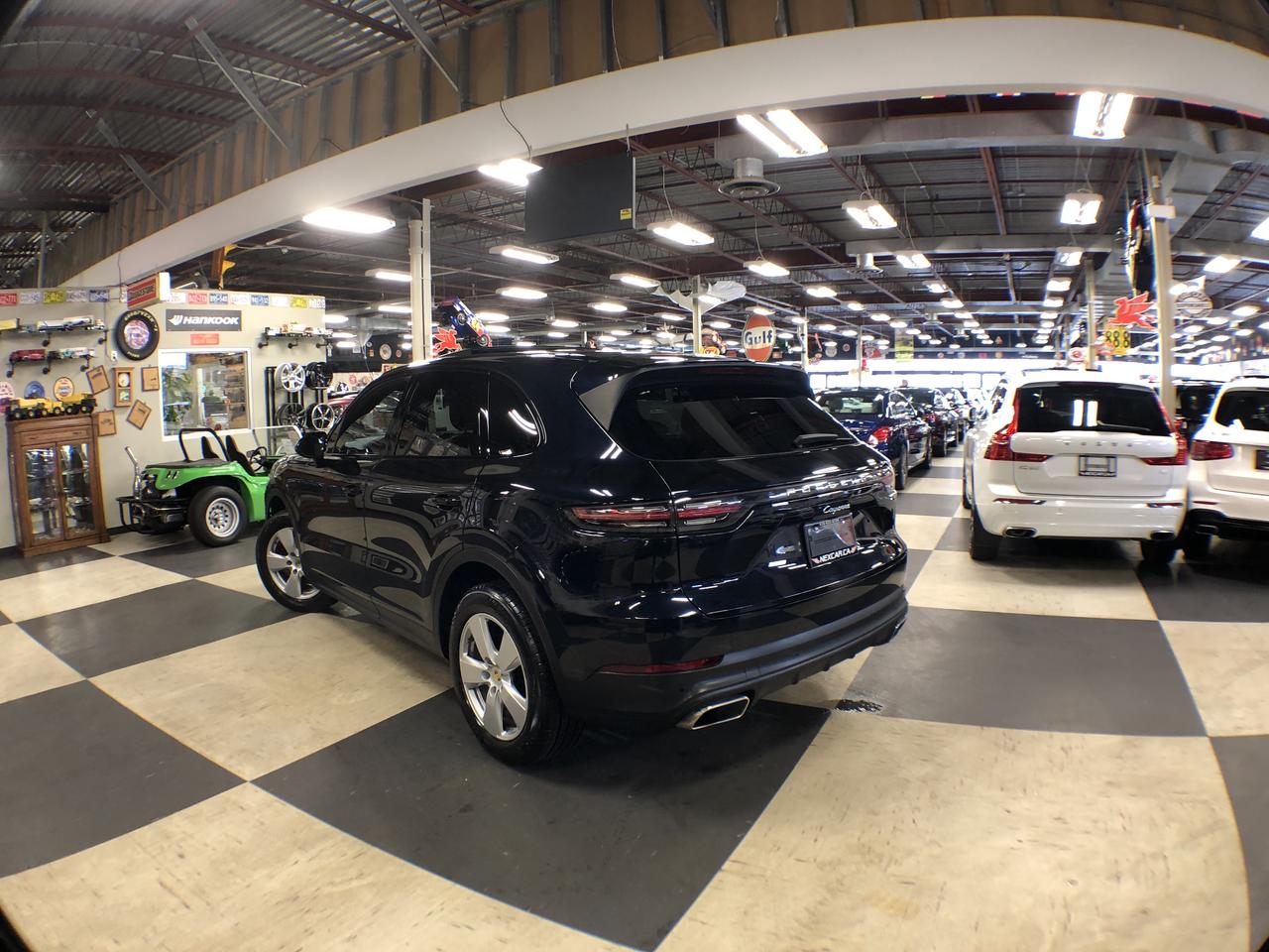 2019 Porsche Cayenne AWD LEATHER PAN/ROOF NAVI B/SPOT L/ASSIST CAMERA Photo4
