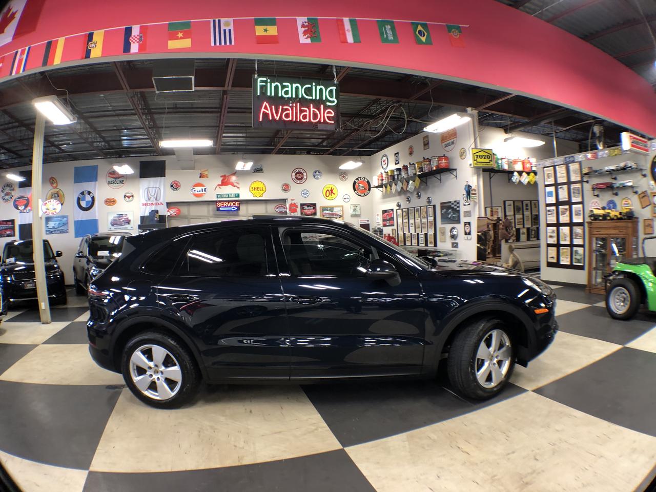 2019 Porsche Cayenne AWD LEATHER PAN/ROOF NAVI B/SPOT L/ASSIST CAMERA Photo