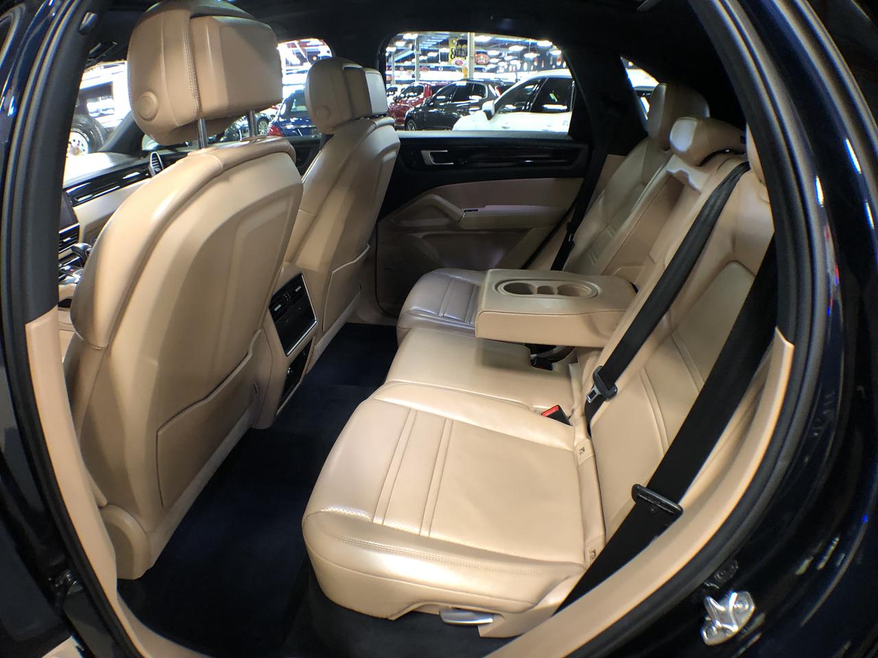 2019 Porsche Cayenne AWD LEATHER PAN/ROOF NAVI B/SPOT L/ASSIST CAMERA Photo