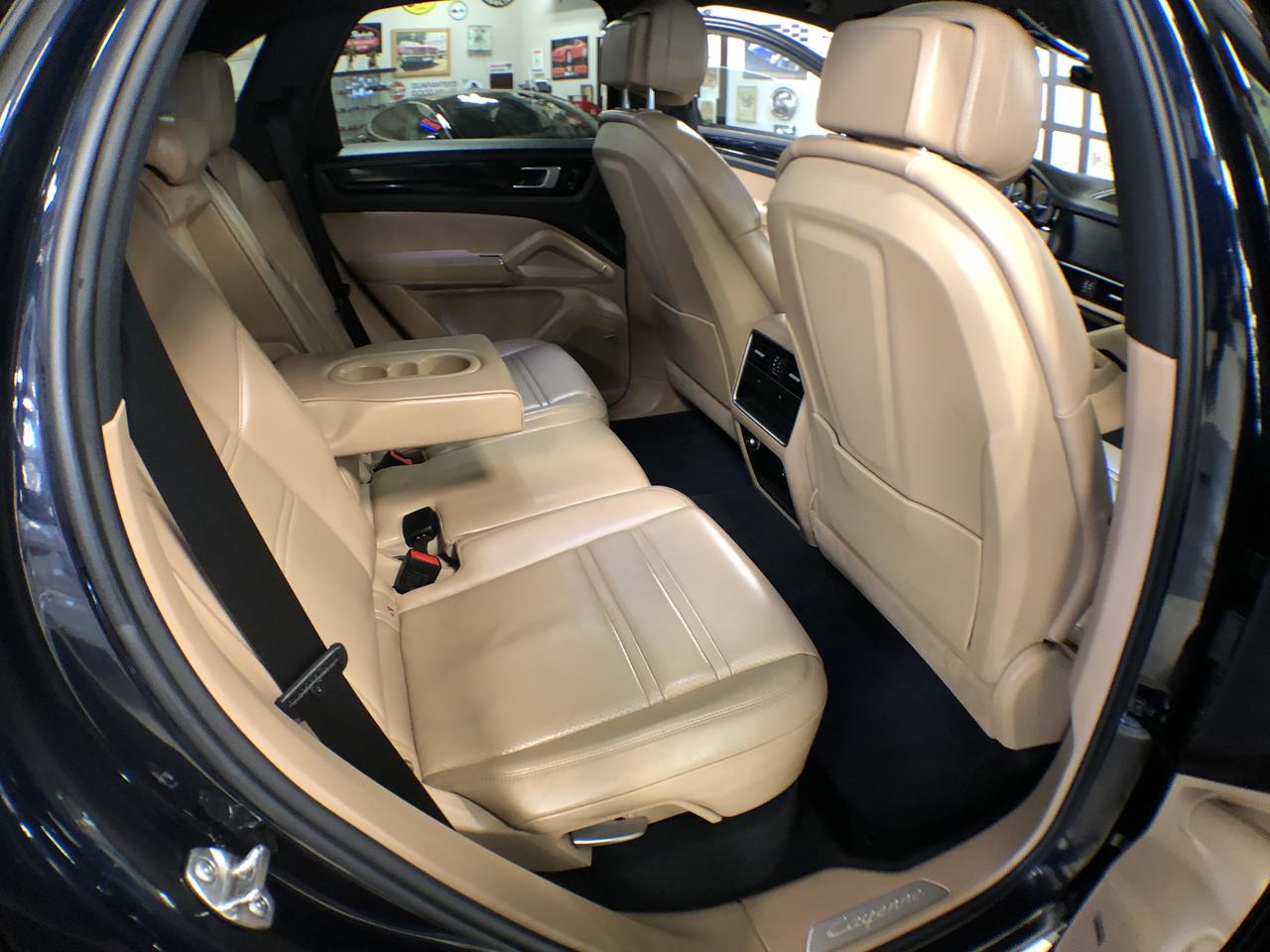 2019 Porsche Cayenne AWD LEATHER PAN/ROOF NAVI B/SPOT L/ASSIST CAMERA Photo