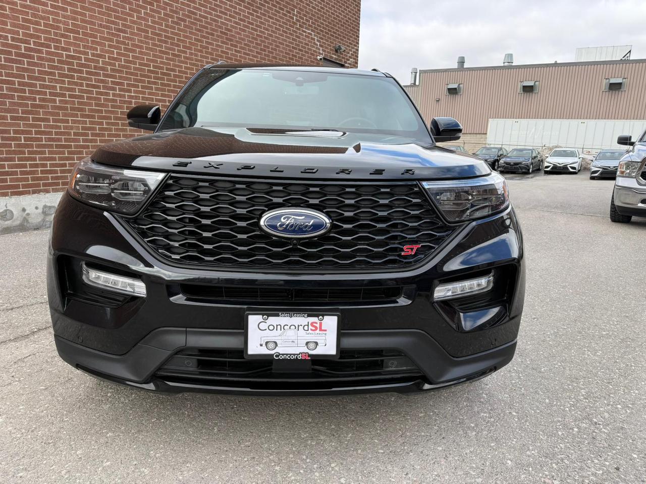 2023 Ford Explorer ST Photo