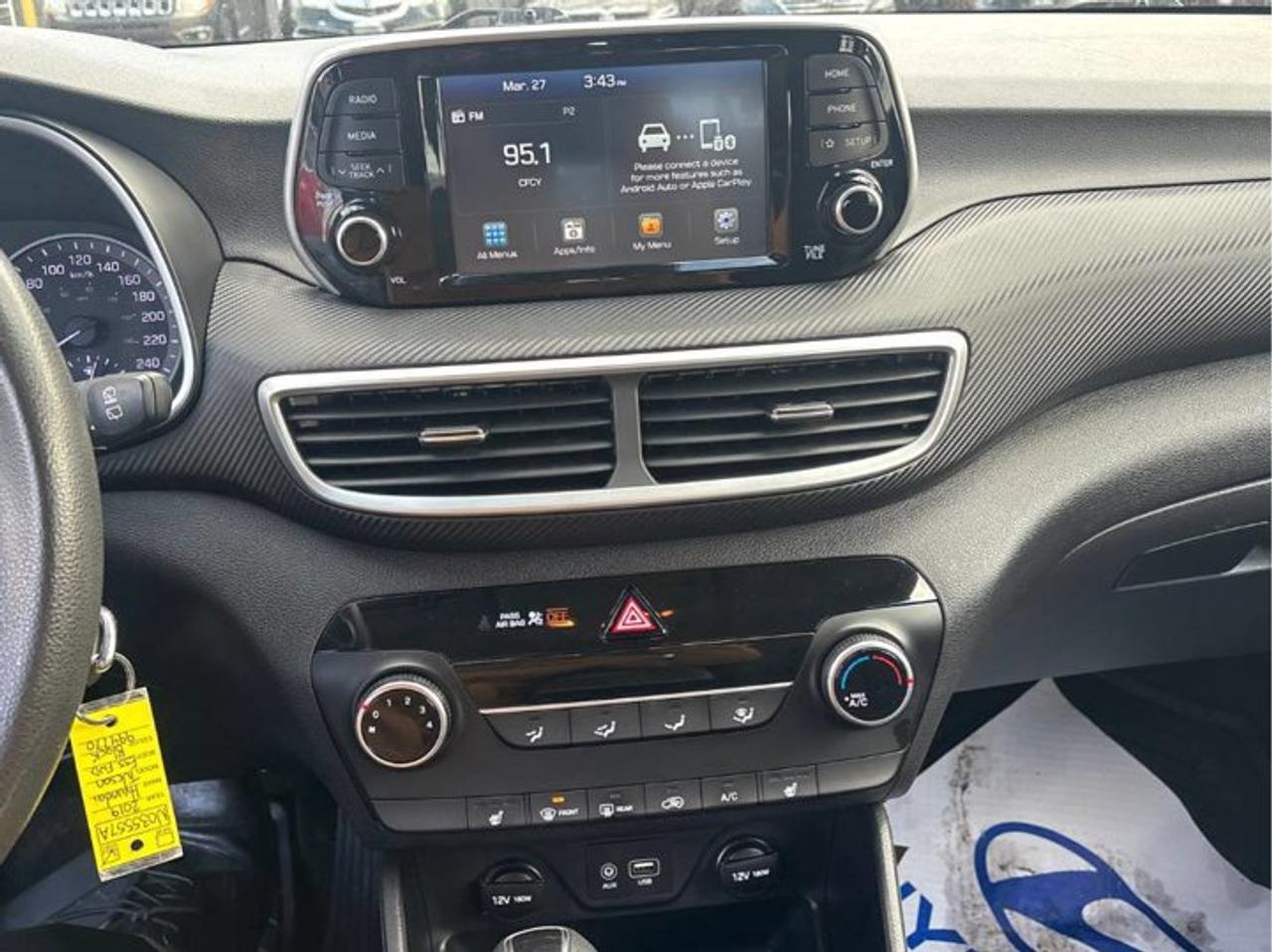 2019 Hyundai Tucson Essential | Safety Pkg | Heated Seats | CarPlay + Android | Rear Camera | and More ! Photo3