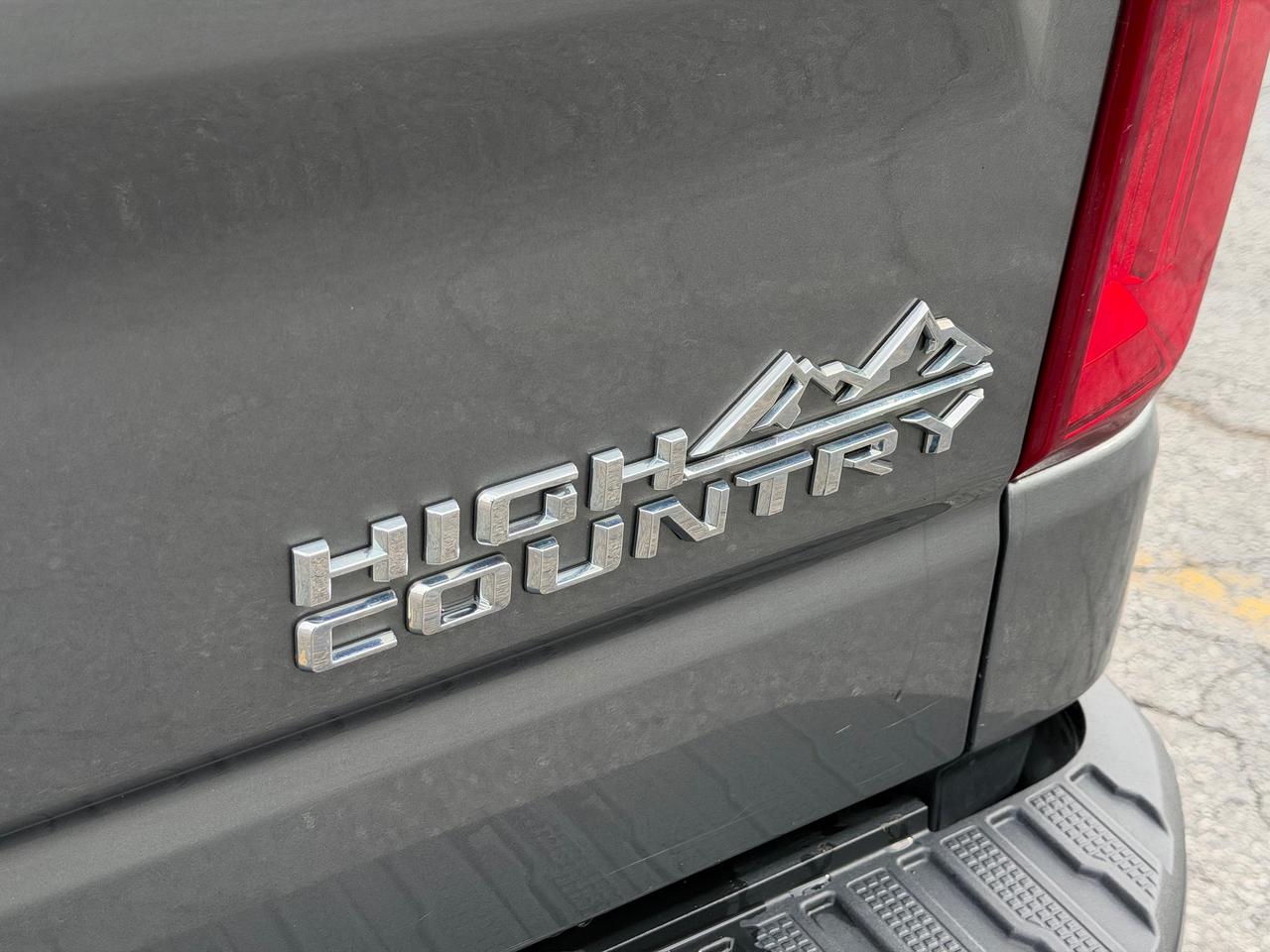 2022 Chevrolet Silverado 1500 High Country **FULLY LOADED**CLEAN CARFAX** Photo