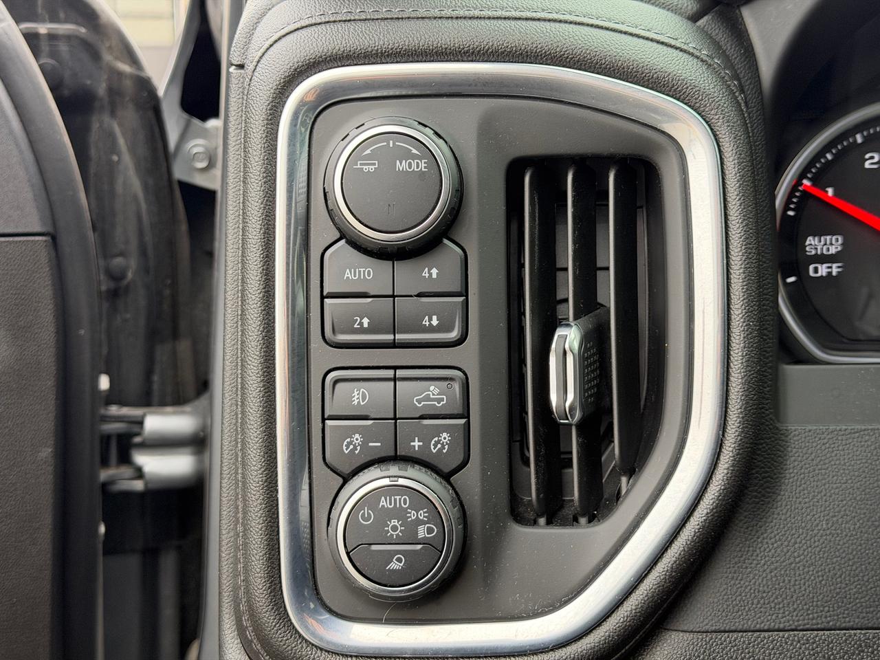 2022 Chevrolet Silverado 1500 High Country **FULLY LOADED**CLEAN CARFAX** Photo