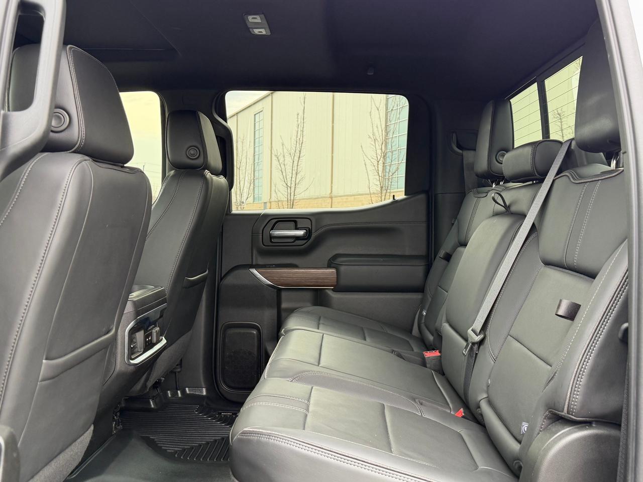 2022 Chevrolet Silverado 1500 High Country **FULLY LOADED**CLEAN CARFAX** Photo