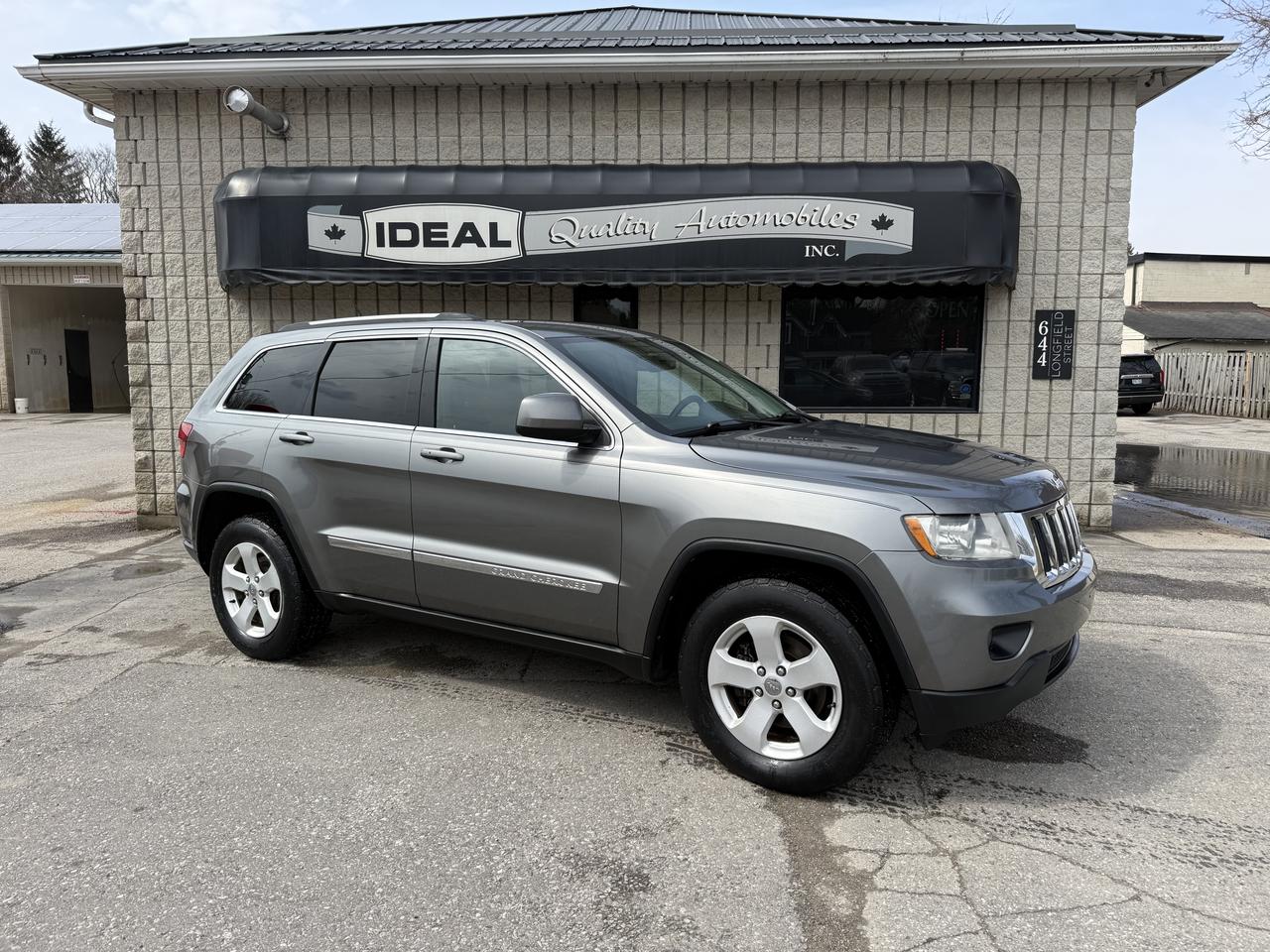 Used 2013 Jeep Grand Cherokee Laredo for sale in Mount Brydges, ON