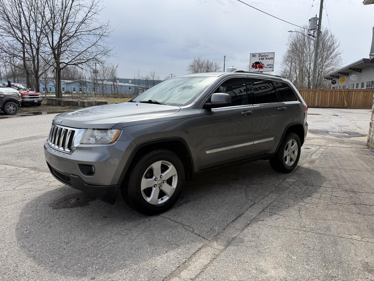 2013 Jeep Grand Cherokee Laredo Photo2