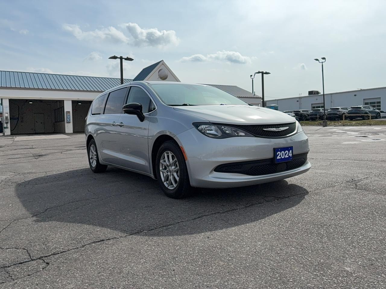 2024 Chrysler Grand Caravan SXT 2WD 7Seater 3.6L6cyl HeatedSeats&SterringWheel Photo