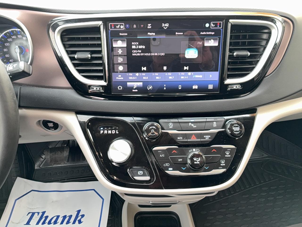 2024 Chrysler Grand Caravan SXT 2WD 7Seater 3.6L6cyl HeatedSeats&SterringWheel Photo