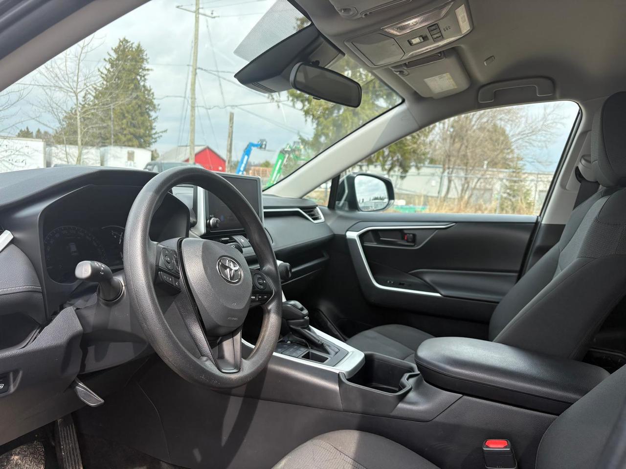 2024 Toyota RAV4 LE Photo