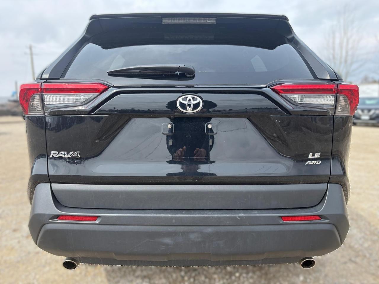 2024 Toyota RAV4 LE Photo