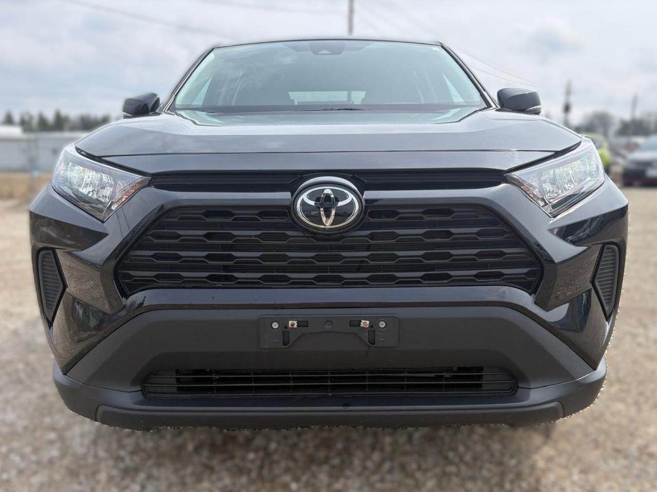 2024 Toyota RAV4 LE Photo4