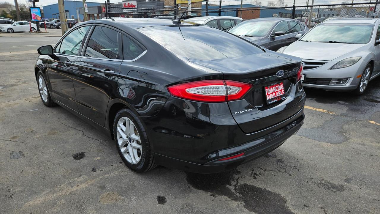 2014 Ford Fusion SE Photo