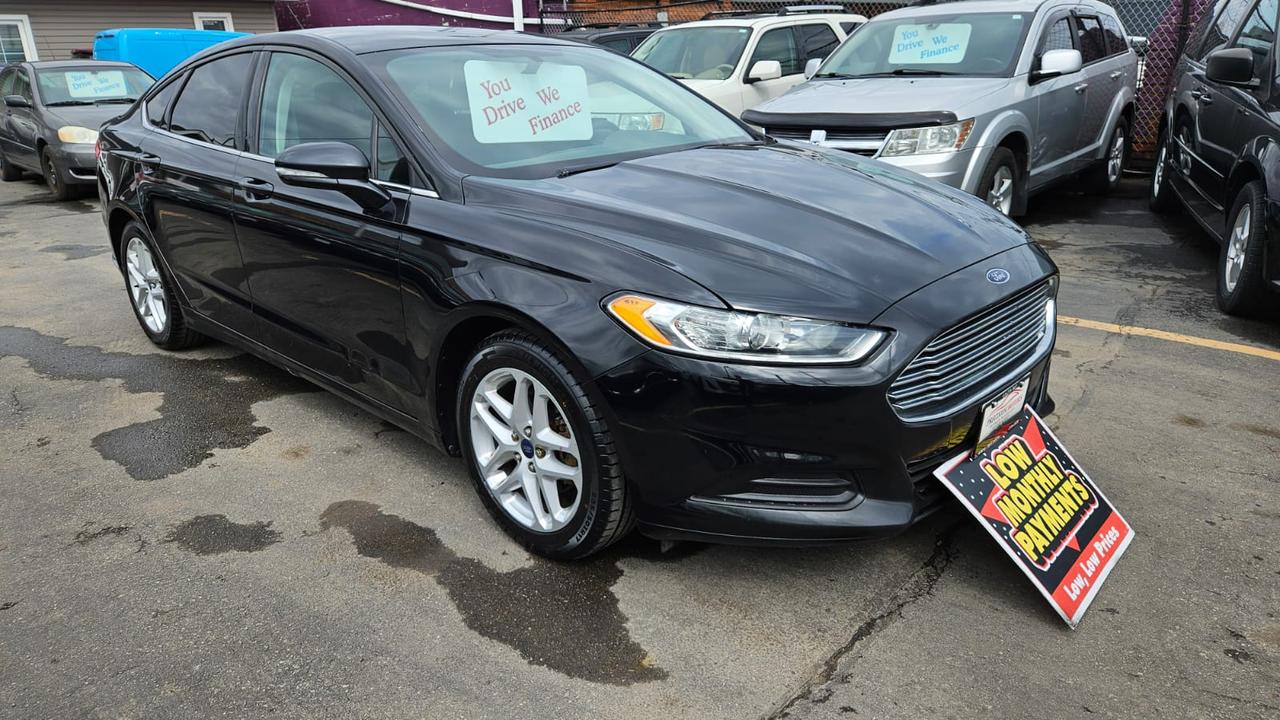 2014 Ford Fusion SE Photo